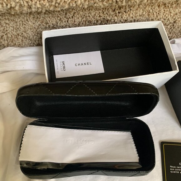 Chanel Black Clamshell Sunglasses Case With Storage Box. - Picture 2 of 12